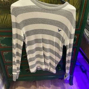 American Eagle shirt